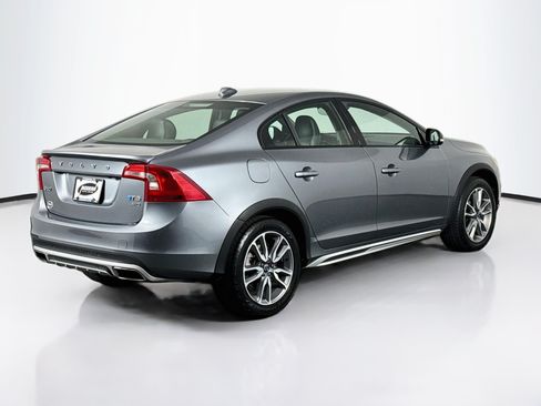 Used 2018 Volvo S60 T5 Cross Country Platinum AWD/4WD image 15