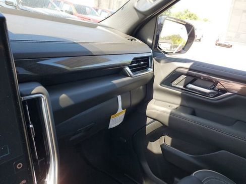 New 2026 GMC Yukon XL Elevation w/ Elevation Premium Package AWD/4WD image 25