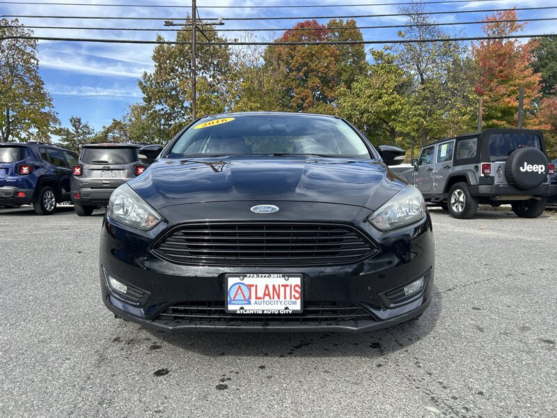 Used 2016 Ford Focus SE FWD image 2