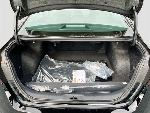 New 2025 Nissan Altima 2.5 SV image 21