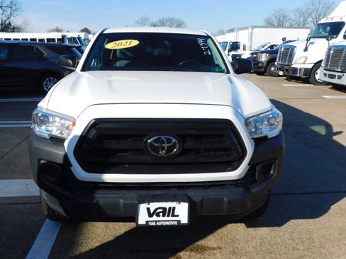 Used 2021 Toyota Tacoma SR image 5