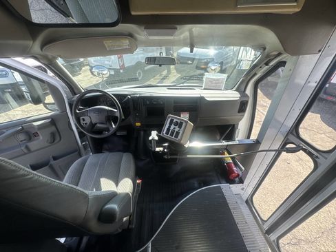 Used 2006 Chevrolet Express 3500 w/ School Bus Package image 12