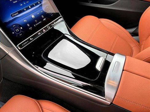 Used 2025 Mercedes-Benz C 300 Sedan image 15