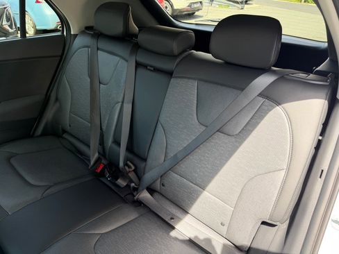 Used 2023 Kia Niro Wave image 44