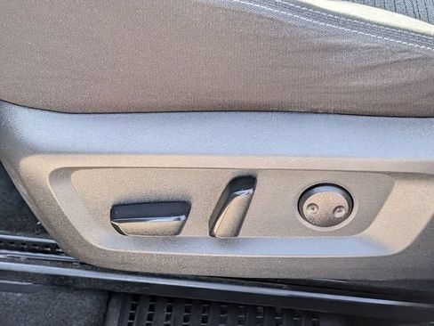 Used 2023 Nissan Rogue SV FWD image 22