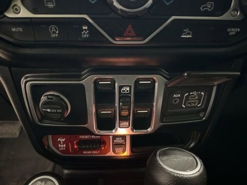 Used 2022 Jeep Gladiator Rubicon w/ Trailer Tow Package image 25