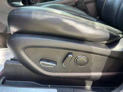 Used 2015 Lincoln MKC FWD w/ Equipment Group 101A Select image 19