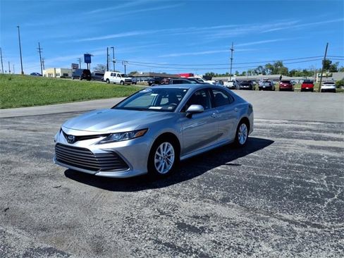 Used 2023 Toyota Camry LE image 27
