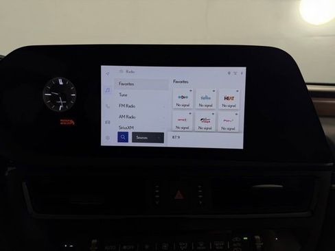 Used 2024 Lexus ES 350 w/ Premium Package image 21