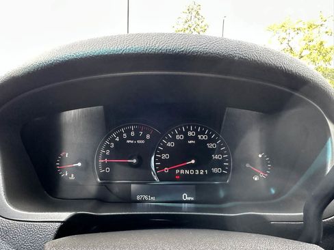 Used 2011 Cadillac DTS Limousine image 20