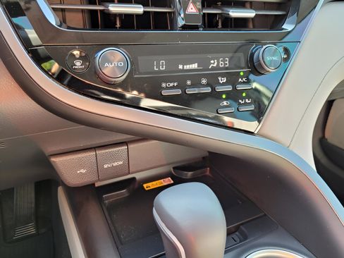 Certified 2024 Toyota Camry XLE image 21