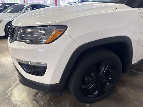 Used 2019 Jeep Compass Latitude AWD/4WD image 10