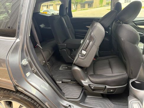 Used 2022 Subaru Ascent Premium w/ Convenience Package AWD/4WD image 25