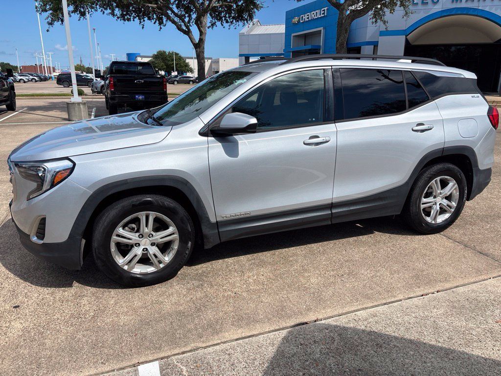 Used 2019 GMC Terrain SLE w/ Driver Convenience Package FWD image 8
