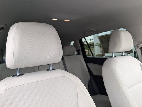 Used 2021 Volkswagen Tiguan S image 3