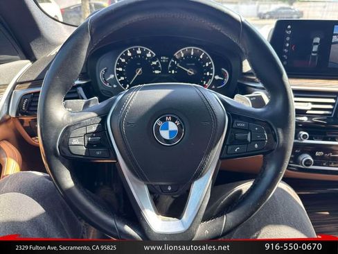 Used 2018 BMW 530i RWD image 25