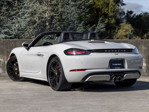 Certified 2025 Porsche 718 Boxster S RWD image 3