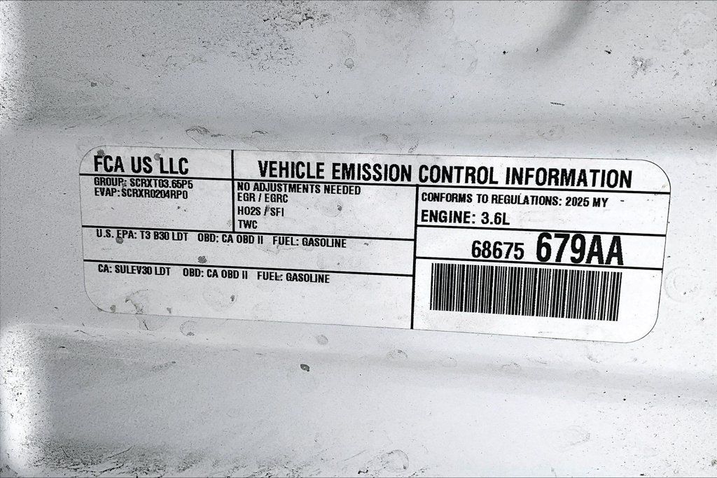 Certified 2025 Jeep Grand Cherokee Summit w/ Obsidian Package AWD/4WD image 33