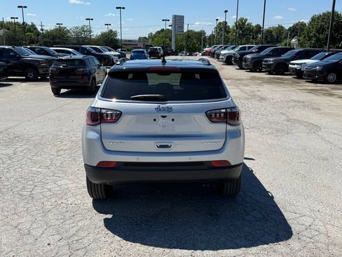 New 2026 Jeep Compass Limited AWD/4WD image 7