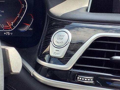 Used 2022 BMW 750i xDrive w/ Executive Package image 8