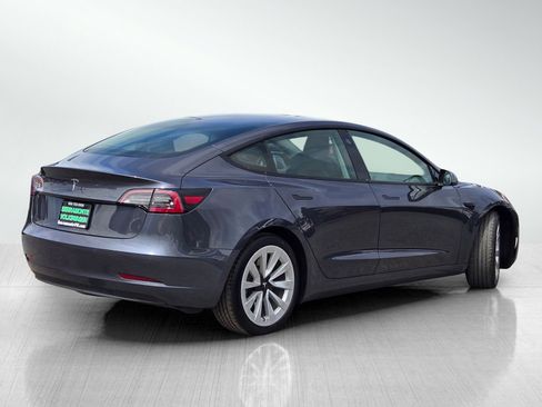 Used 2021 Tesla Model 3 Standard Range Plus RWD image 4