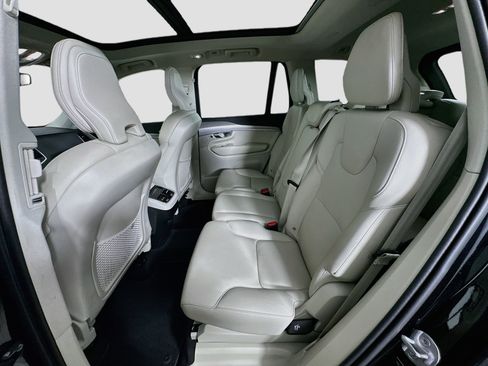 Used 2024 Volvo XC90 B5 Core w/ Protection Package Premier AWD/4WD image 30