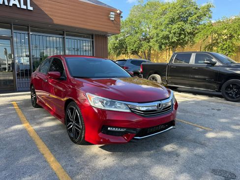 Used 2016 Honda Accord Sport image 3