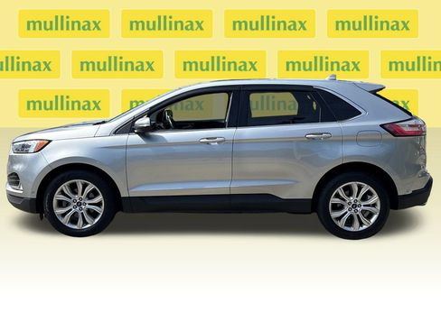 Used 2020 Ford Edge Titanium w/ Equipment Group 301A FWD image 11