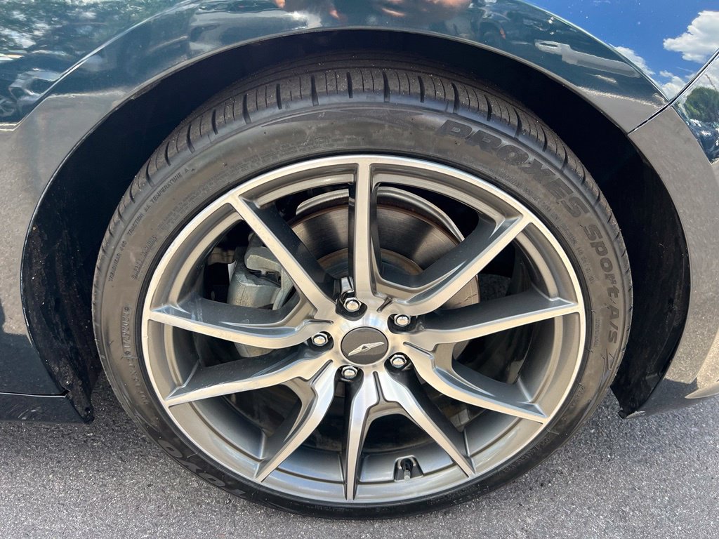 Used 2022 Genesis G70 2.0T w/ Prestige Package RWD image 13