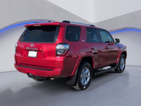 Used 2021 Toyota 4Runner SR5 Premium image 3