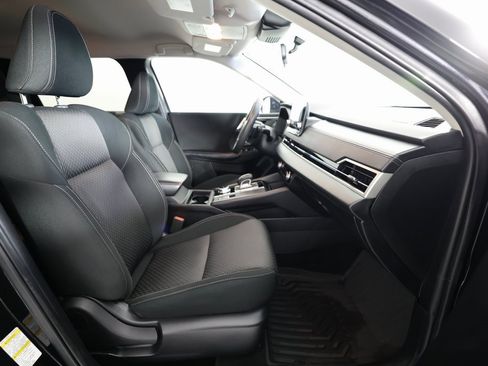 Used 2024 Mitsubishi Outlander ES image 10