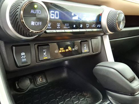 Certified 2024 Toyota RAV4 XLE w/ Convenience Package AWD/4WD image 11