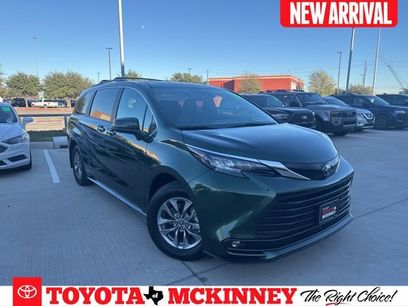 Used 2025 Toyota Sienna XLE