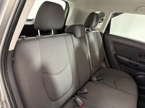 Used 2013 Kia Soul FWD image 22