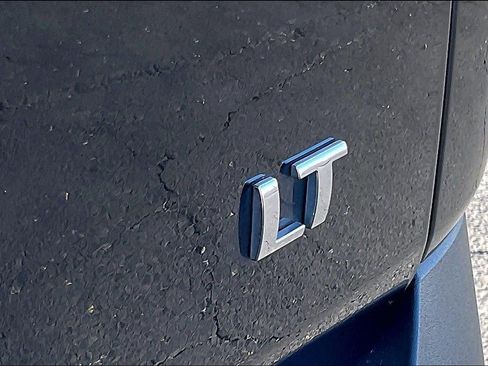 Used 2020 Chevrolet Traverse LT FWD image 12
