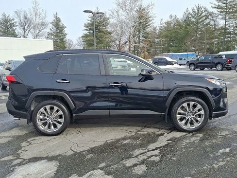 Used 2019 Toyota RAV4 Limited image 7