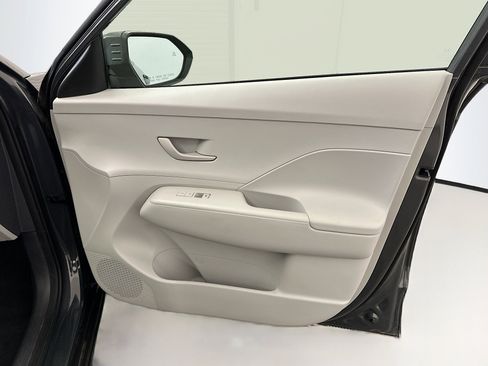 Used 2025 Hyundai Kona SEL image 33