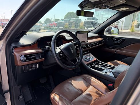 Used 2020 Lincoln Aviator Reserve w/ Equipment Group 201A AWD/4WD image 9