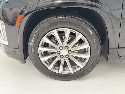 Used 2023 Chevrolet Traverse Premier AWD/4WD image 27