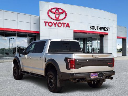 Used 2018 Ford F150 Raptor w/ Equipment Group 802A Luxury AWD/4WD image 4