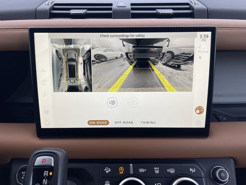 Used 2023 Land Rover Defender 130 First Edition image 28