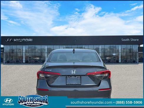 Used 2023 Honda Civic Sport image 7