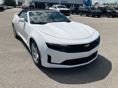 Used 2023 Chevrolet Camaro LT RWD image 1