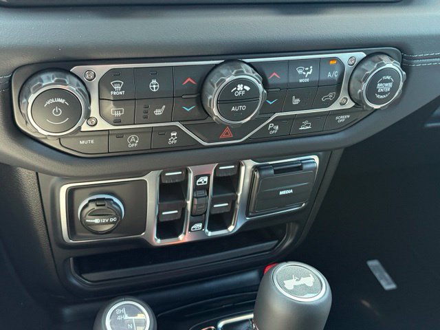 New 2027 Jeep Wrangler Unlimited Sahara AWD/4WD image 22