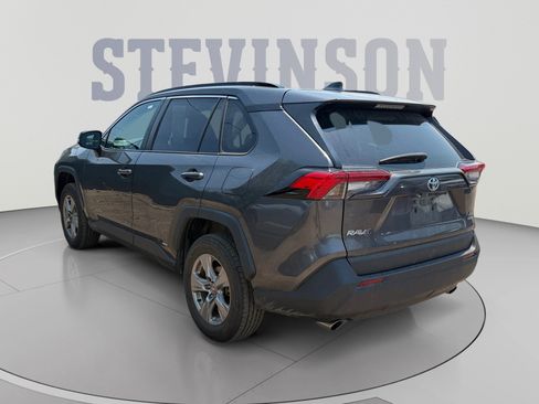 Used 2023 Toyota RAV4 XLE AWD/4WD image 3