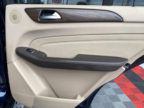 Used 2015 Mercedes-Benz ML 350 4MATIC image 11