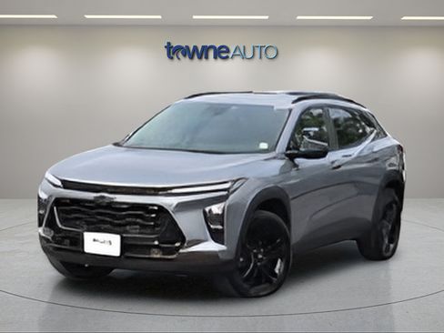Used 2024 Chevrolet Trax ACTIV w/ Sunroof Package FWD image 9