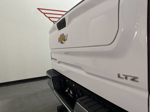 Used 2021 Chevrolet Silverado 1500 LTZ w/ LTZ Convenience Package II AWD/4WD image 11