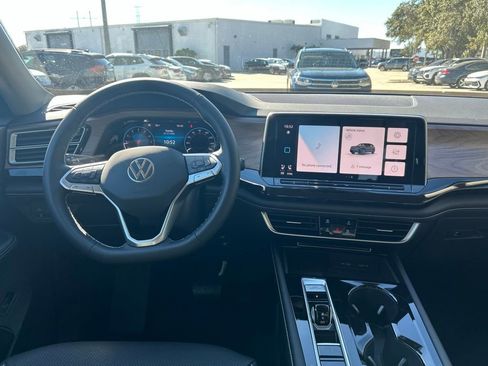 New 2026 Volkswagen Atlas SE FWD image 48