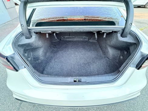 Used 2019 Nissan Maxima 3.5 SV w/ Floor Mat Group FWD image 26